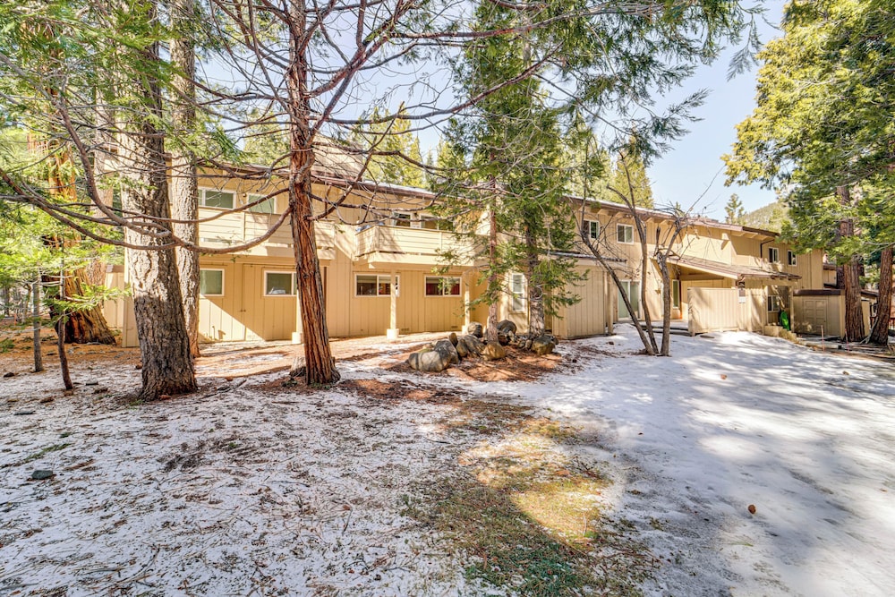 1 Mi To Diamond Peak Ski Resort Condo with Pool - photo 29