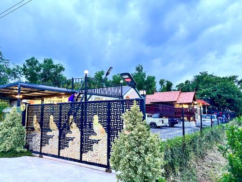 ปูณิสาวิลล่าpoonisavilla — 4-Star Luxury Hotel in Pathum Thani, Thailand
