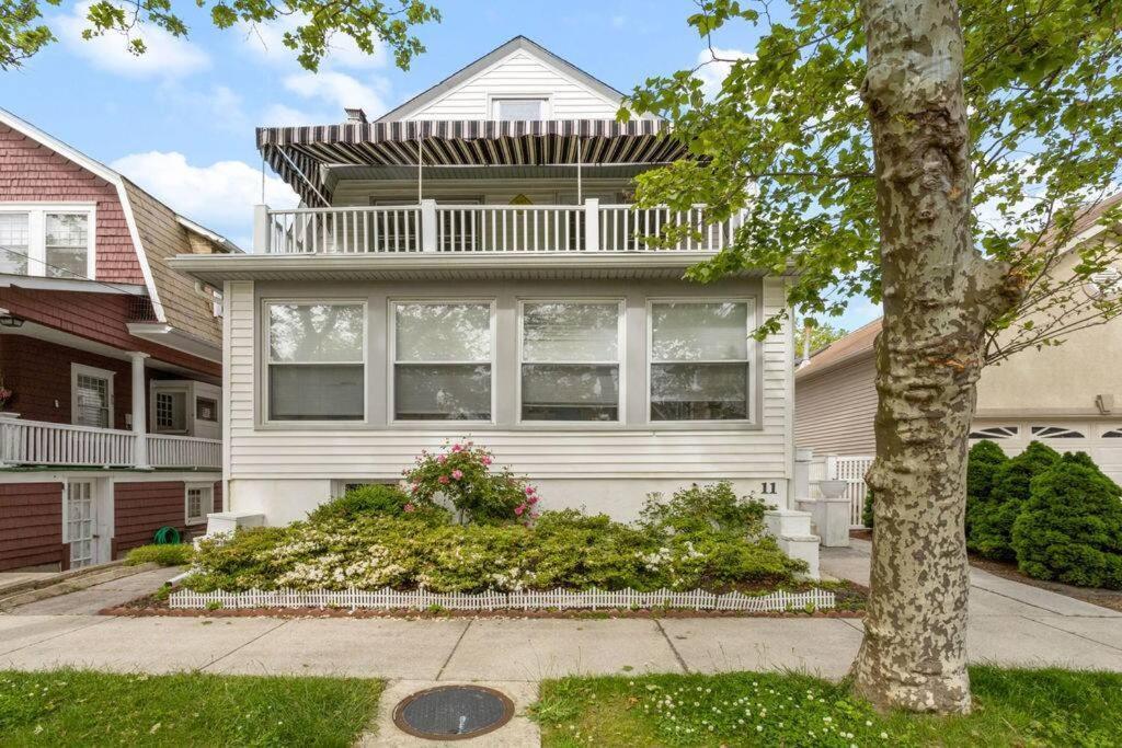 5BR 3BA Family Retreat 2 Blocks from Beach in Atlantic City, United States