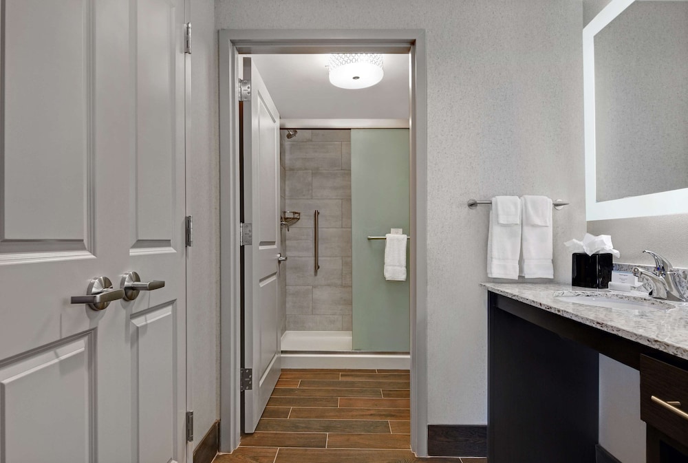 Homewood Suites by Hilton Edison Woodbridge - photo 24