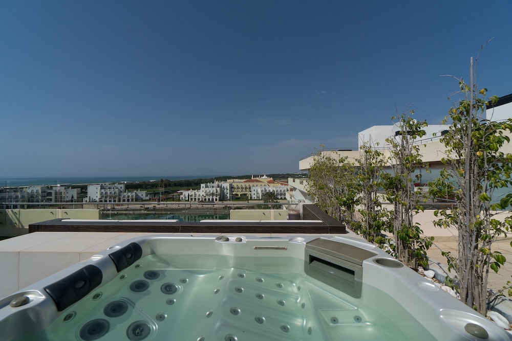 VilamouraSun Aquamar 606 — 4-Star Luxury Hotel in Loule, Portugal
