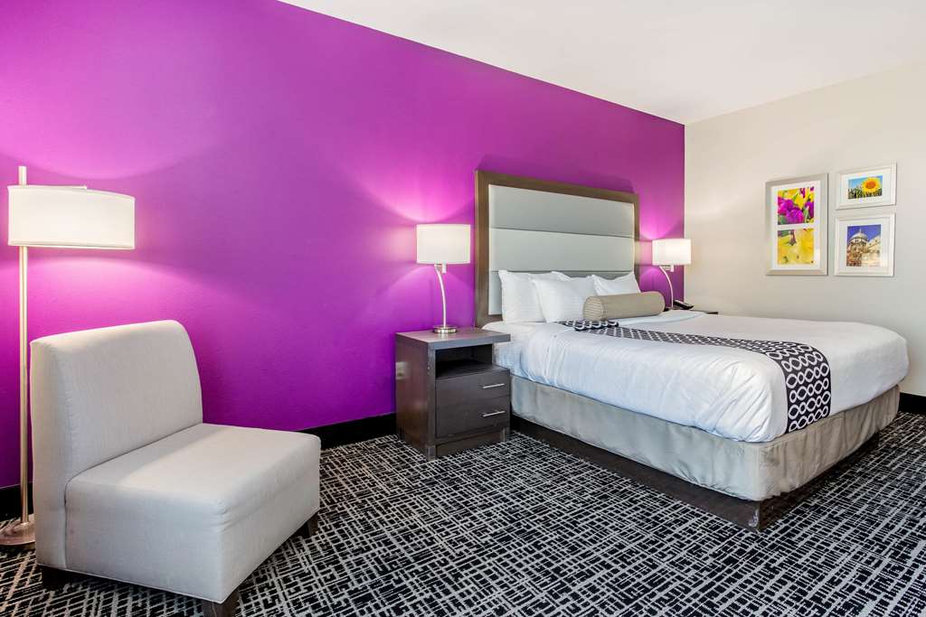 La Quinta Inn & Suites by Wyndham Springfield IL - photo 36