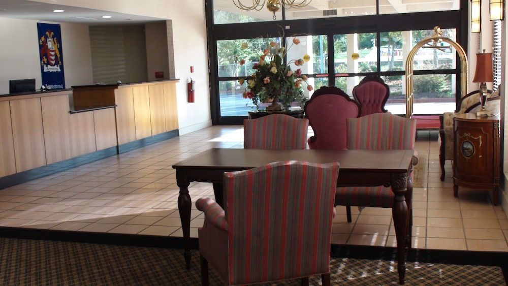 Armstrong Inn and Suites - photo 22