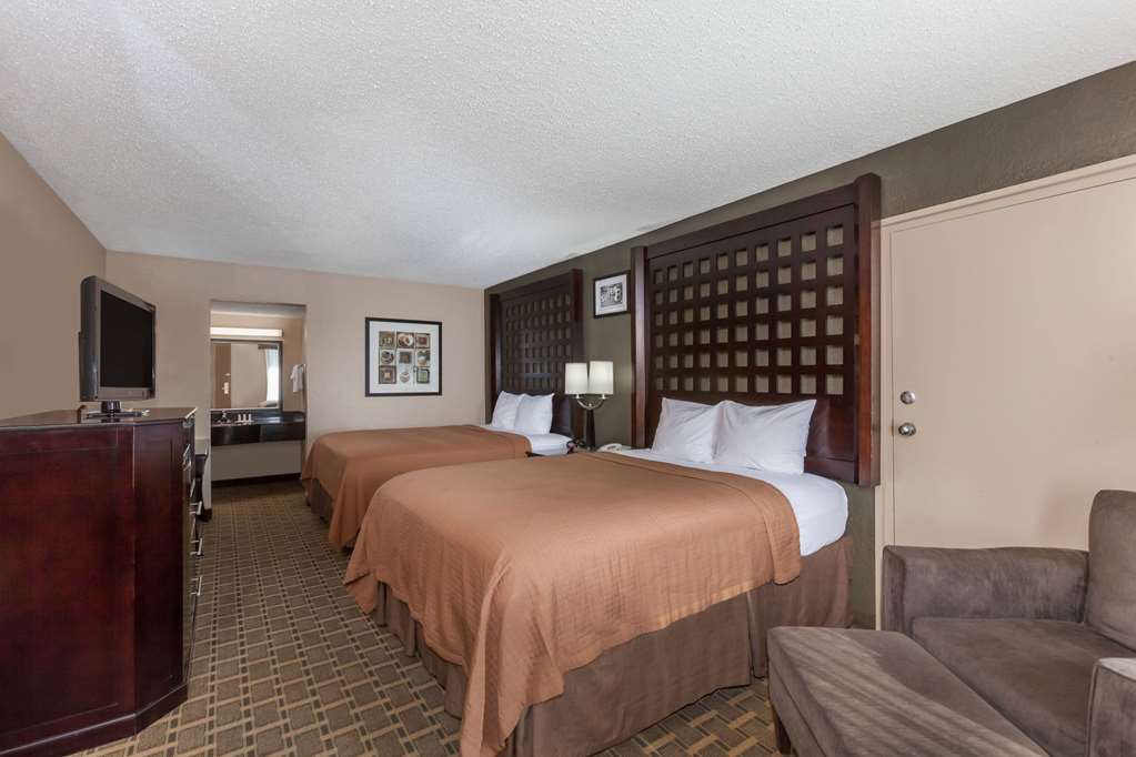 Super 8 by Wyndham Atoka - photo 10