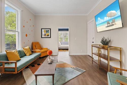 3BR City Chic Modern Apt Central Location — 4-Star Luxury Hotel in Indianapolis, United States