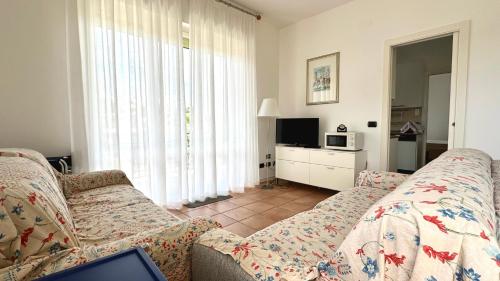 M382 Marcelli ampio trilocale a 50mt dal mare — 4-Star Luxury Hotel in Marcelli, Italy