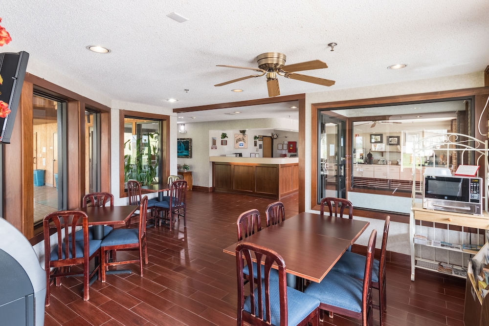 Quality Express Inn & Suites - photo 19