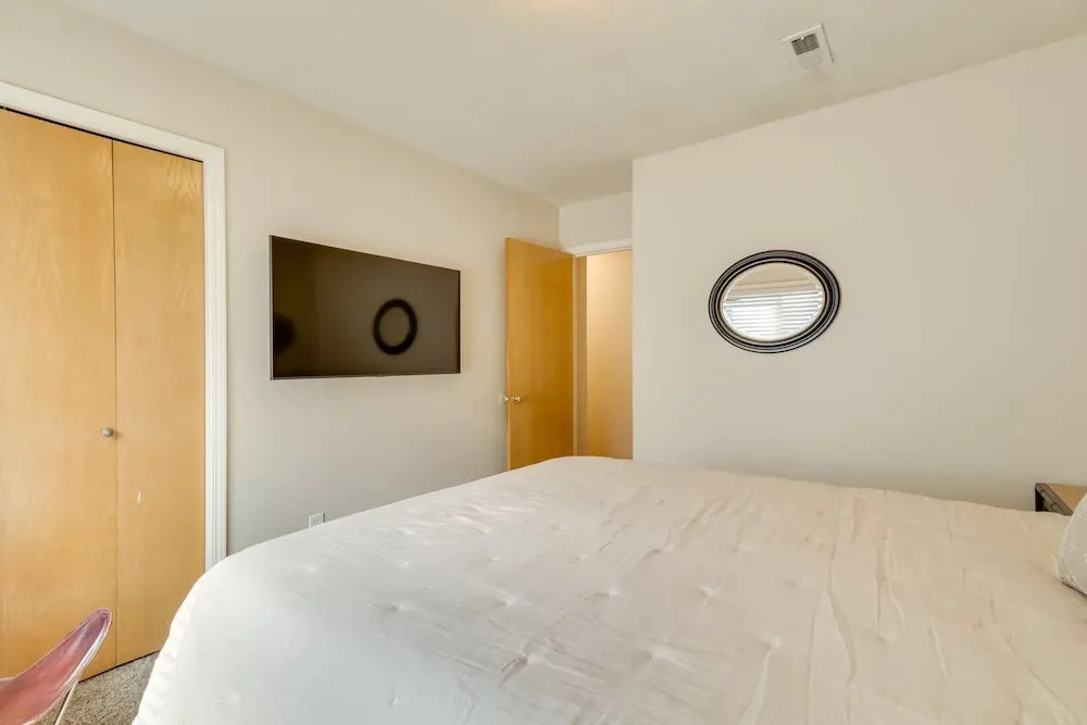 Tasteful Tualatin Home 40 Mi to Willamette Valley — 4-Star Luxury Hotel in Tualatin, United States