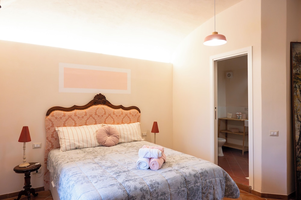 Acero Rosso - carbon neutral hotel in Moncalvo