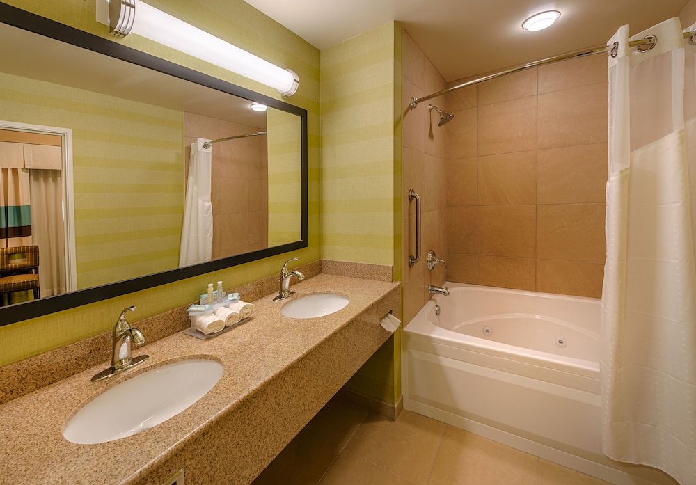 Holiday Inn Express Hotel & Suites Red Bluff South Redding by IHG - photo 12