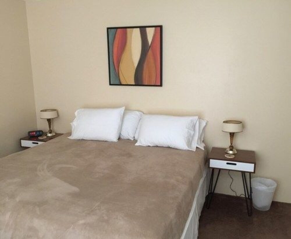 Blue Dragonfly Inn - photo 2