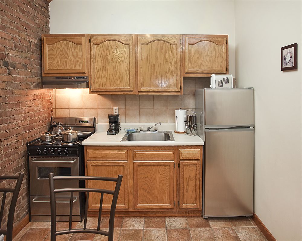 Upper Yorkville Suites - photo 16
