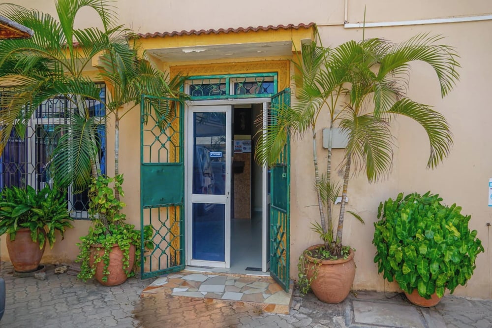 Haveton Hotel and Apartments in Unknown City, Kenya