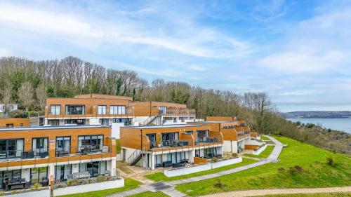 Plover 1 The Cove On site pool Wi Fi in Brixham, United Kingdom