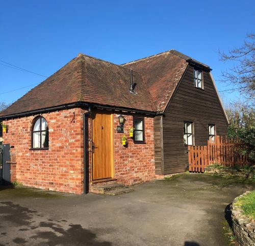 The Annexe at Walnut Tree Cottage — 4-Star Luxury Hotel in Hope Under Dinmore, United Kingdom