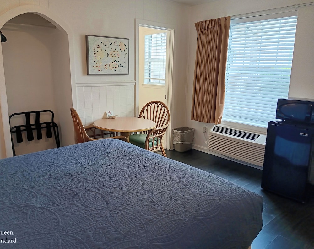The Cozy Inn - photo 12