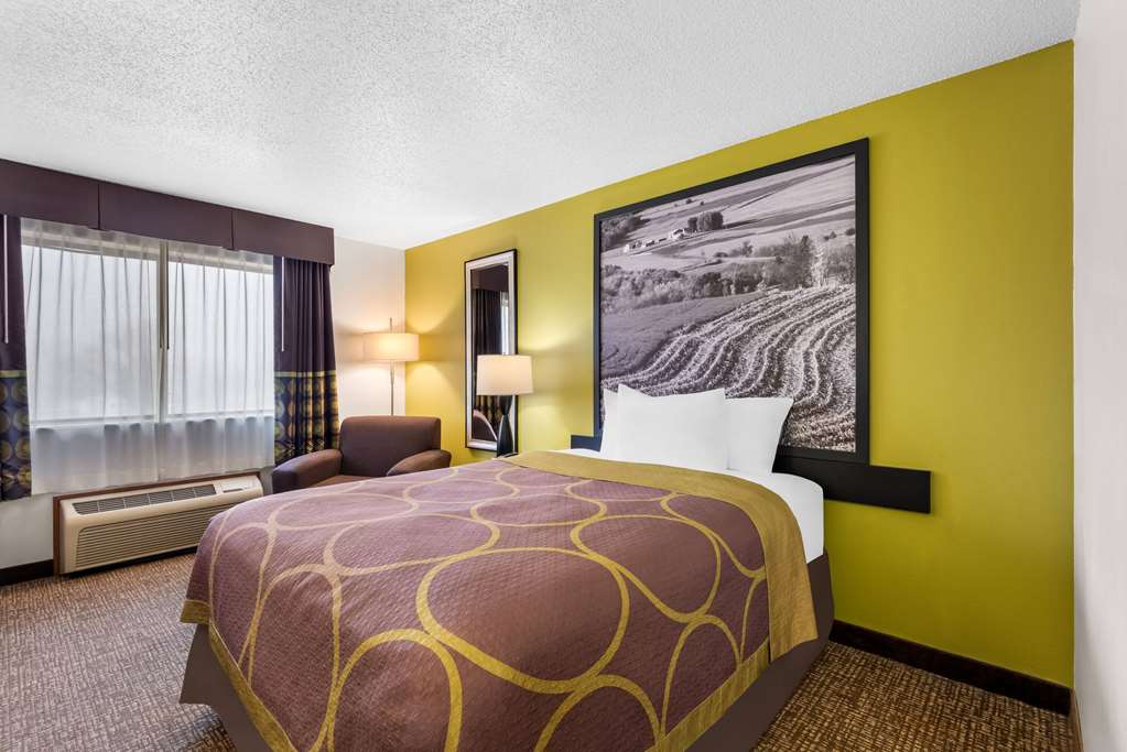 Super 8 by Wyndham Oelwein - photo 22