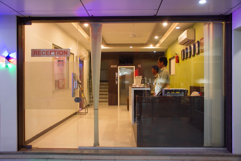 Hotel Caravan in Unjha, India