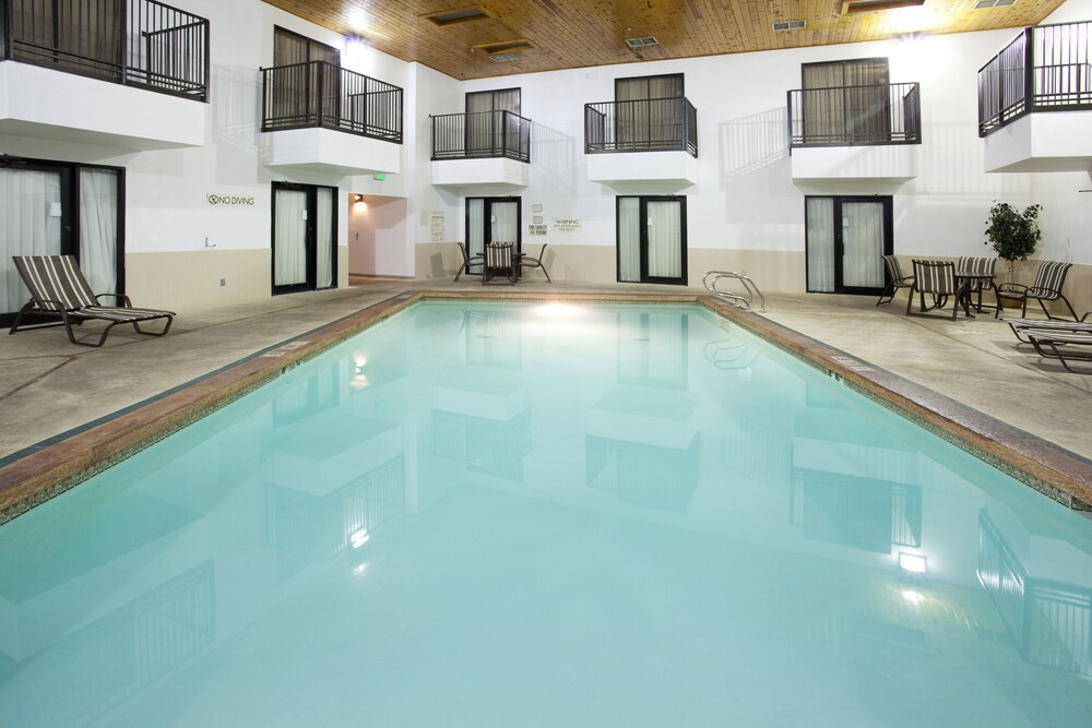 SureStay Plus Hotel Albuquerque I40 Eubanks - photo 12