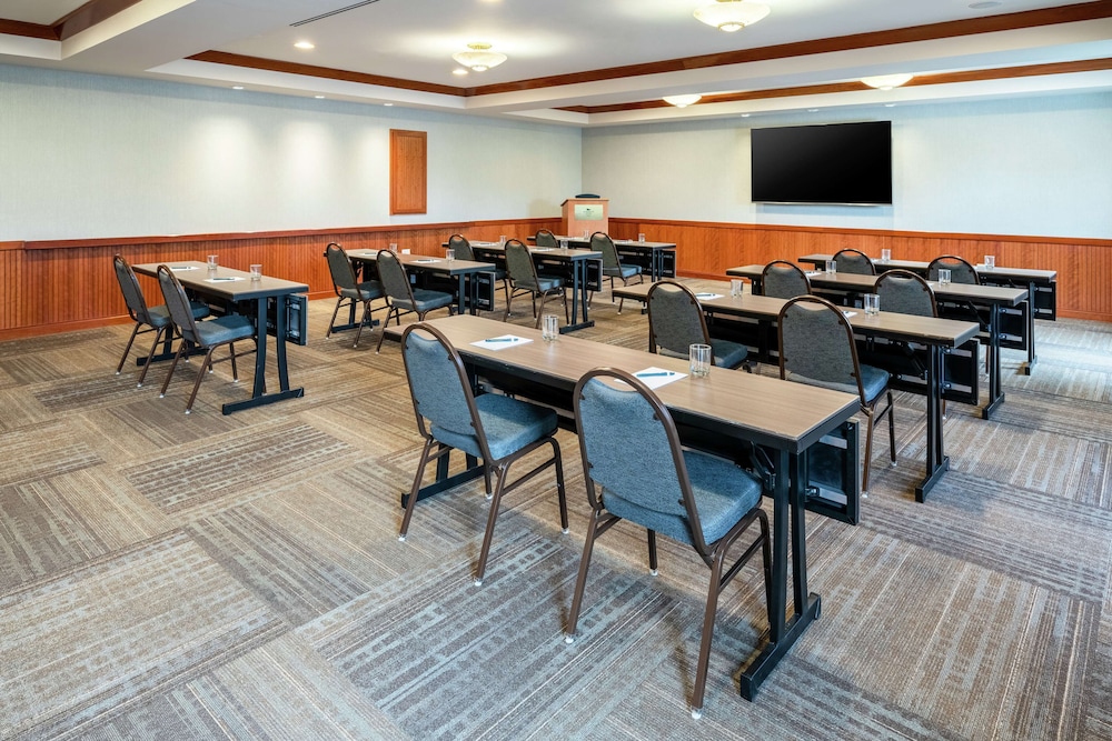 Homewood Suites by Hilton Philadelphia Valley Forge - photo 42
