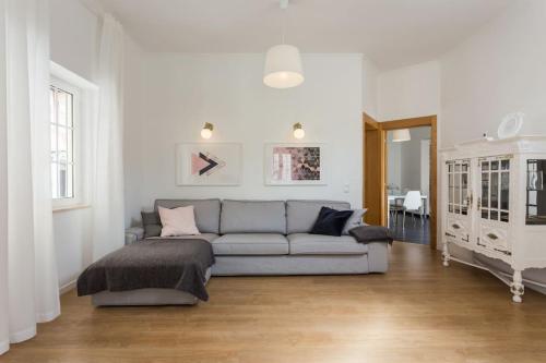 Charming house with terrace near the city center — 4-Star Luxury Hotel in Faro, Portugal