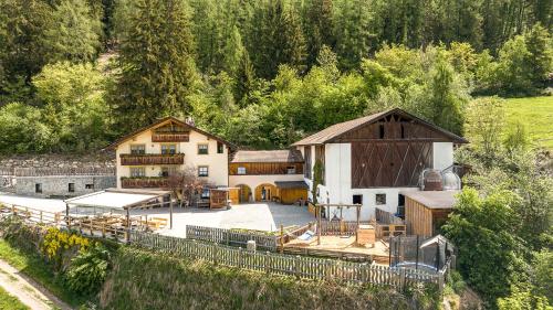 Birkenhof - carbon neutral hotel in Sluderno