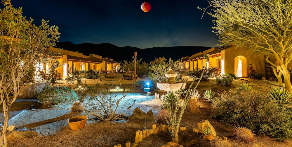 Borrego Valley Inn - carbon neutral hotel in Borrego Springs