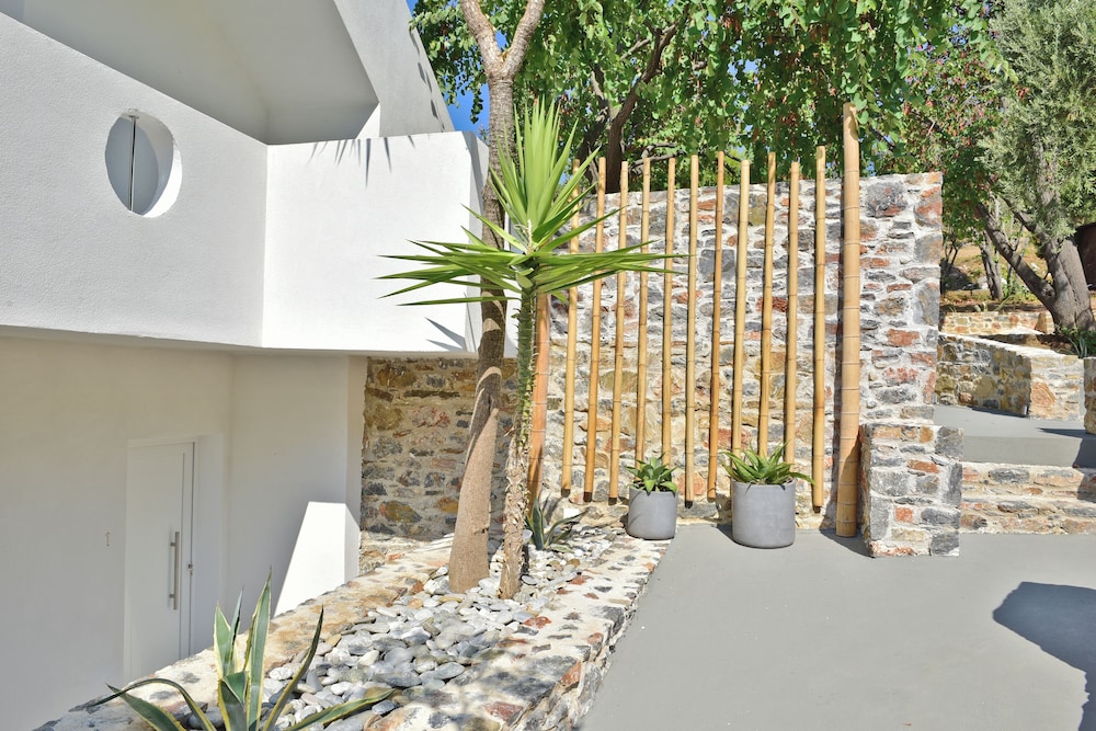 Natura Luxury Villas — 5-Star Luxury Hotel in Skopelos, Greece
