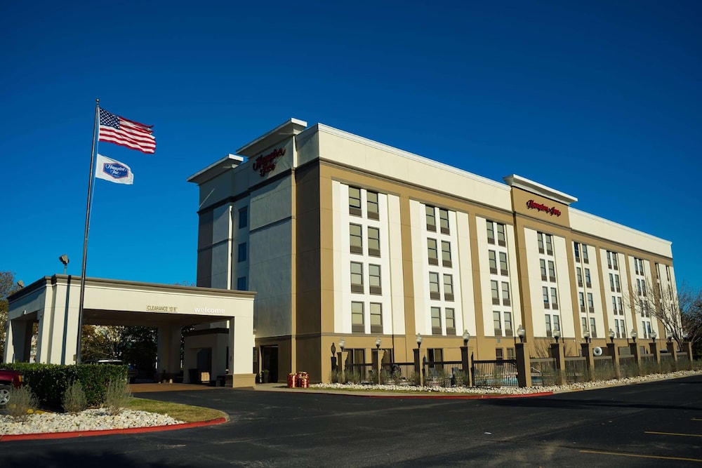 Hampton Inn Beaumont - photo 32