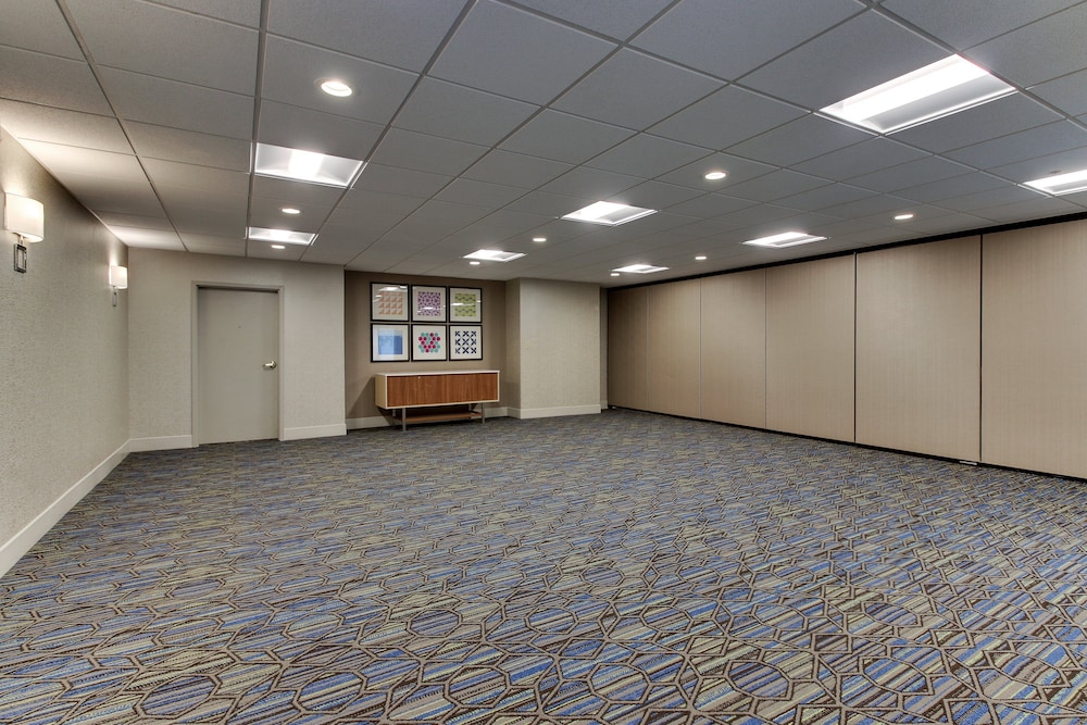 Holiday Inn Express Atlanta Emory University Area by IHG - photo 66