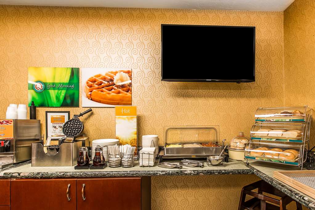 Quality Inn Near China Lake Naval Station - photo 41