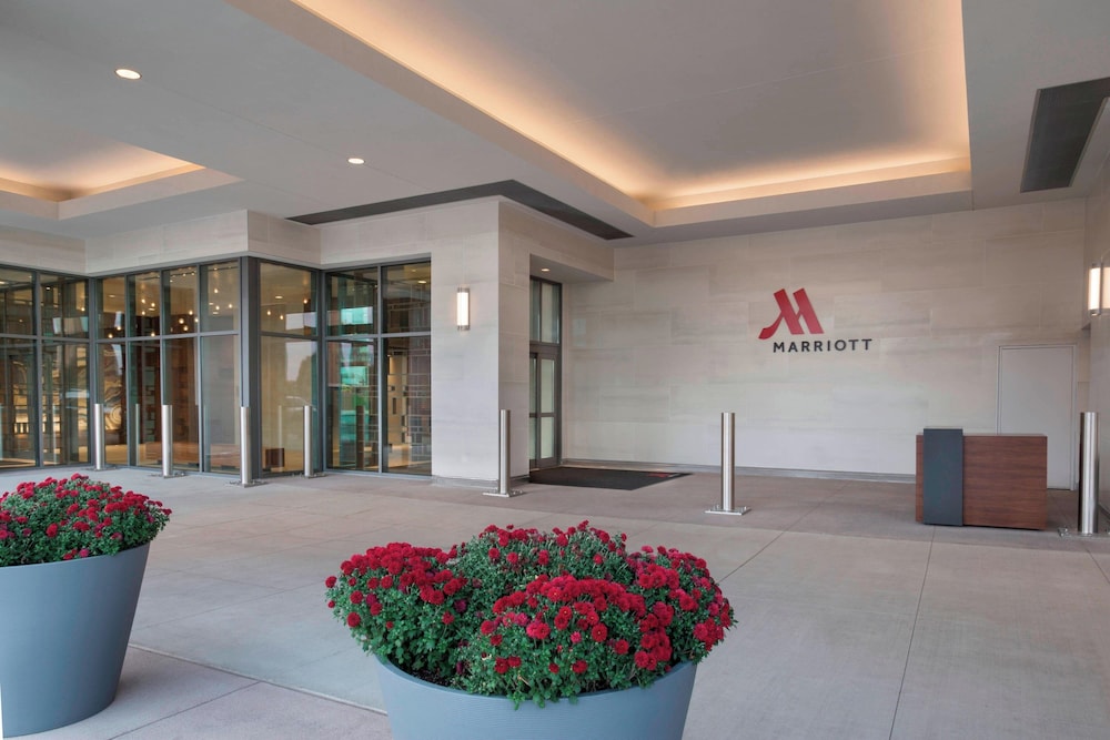 Buffalo Marriott At Lecom Harborcenter - photo 53