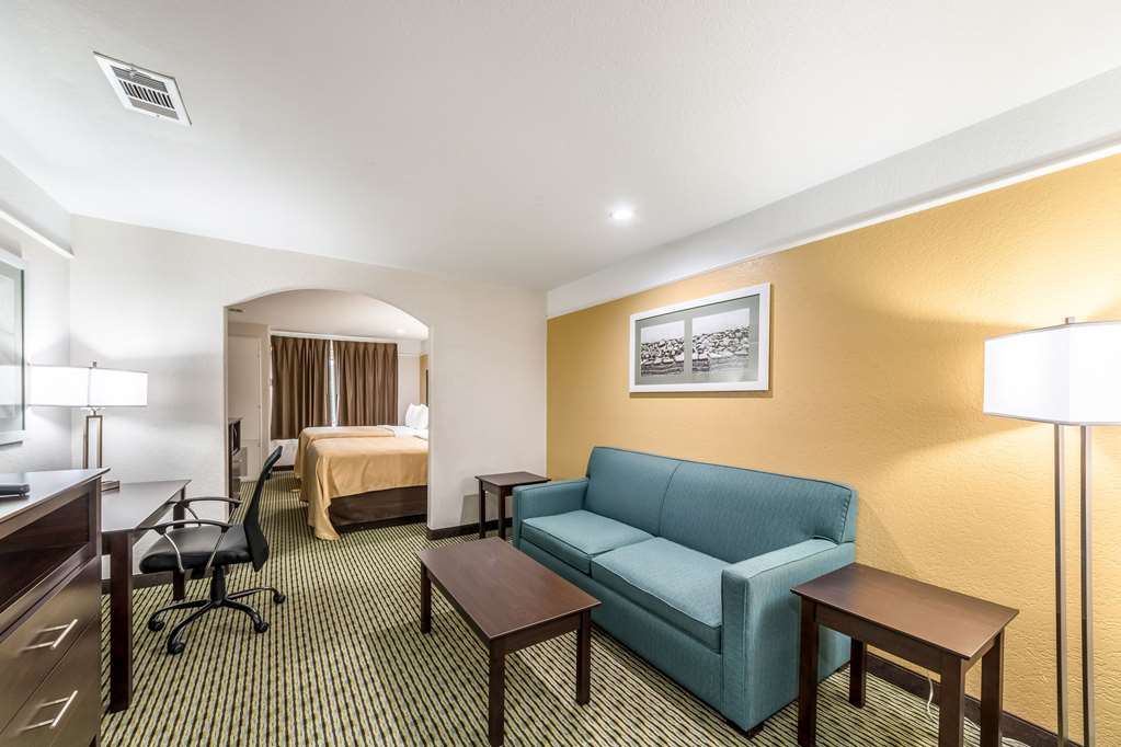 Quality Inn & Suites SeaWorld North - photo 29