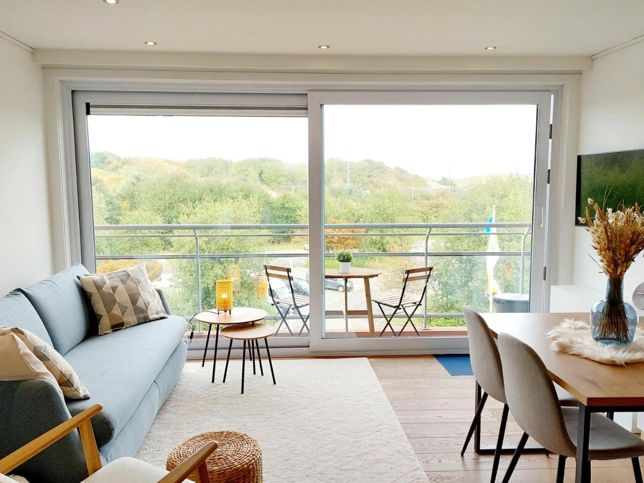 Studio 3 Bredene met strandcabine — 4-Star Luxury Hotel in Bredene, Belgium