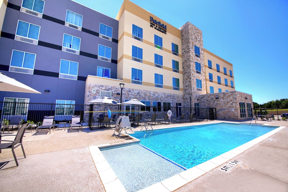 Fairfield Inn & Suites by Marriott Dallas Cedar Hill - photo 16