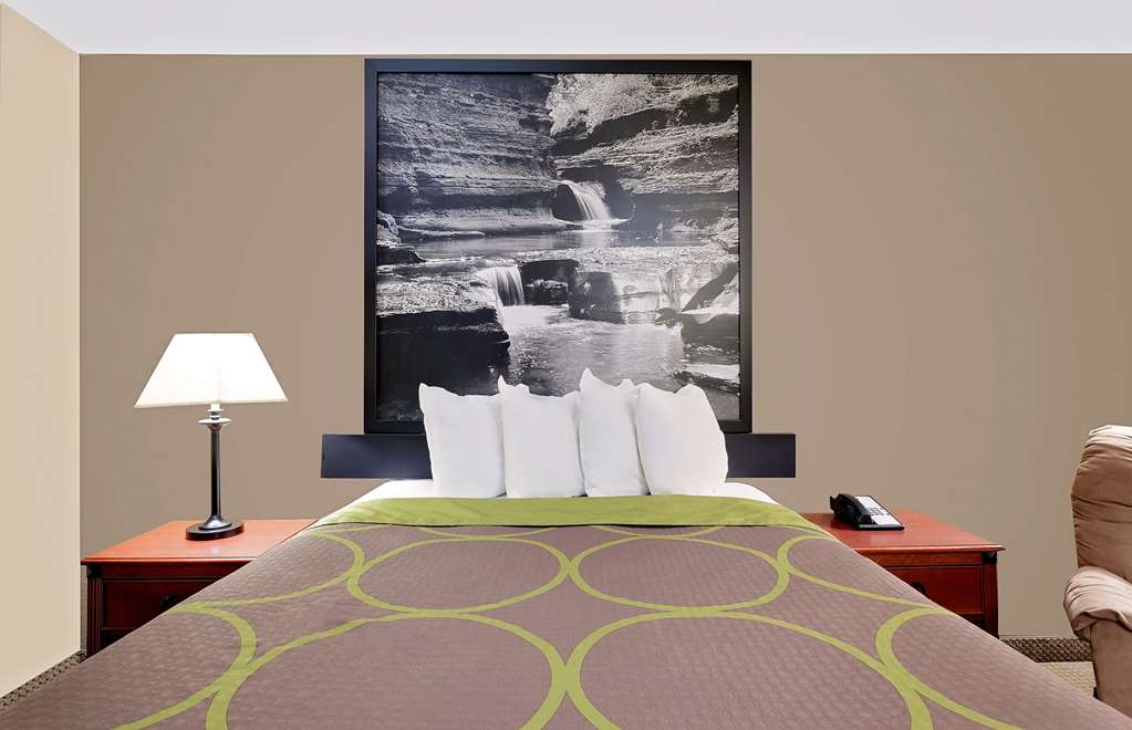 Super 8 by Wyndham Ithaca - photo 13