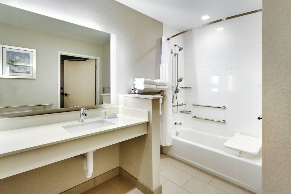 Fairfield Inn & Suites by Marriott Springfield North - photo 17