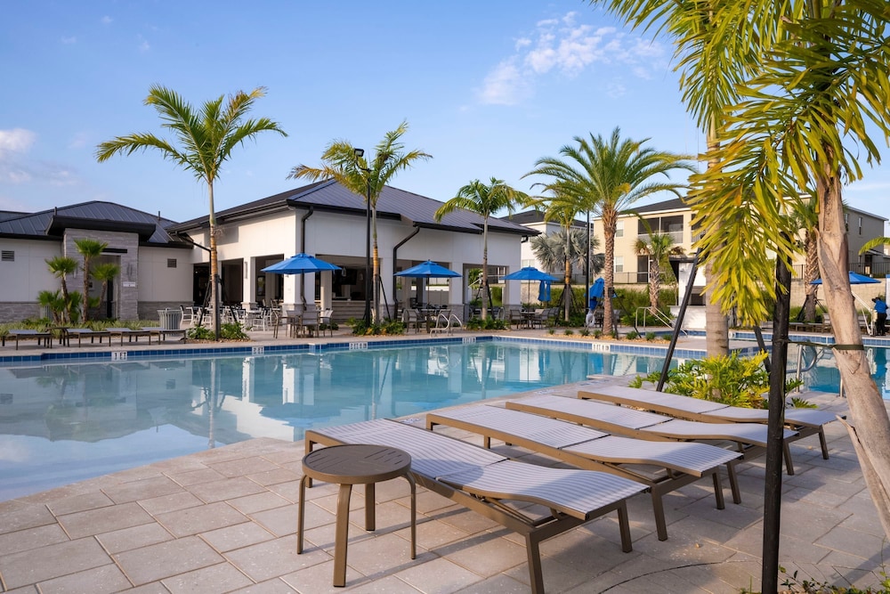 Gorgeous 6 Bd SF Close to Disney w Pool Champions Gate Resort 712 - photo 96