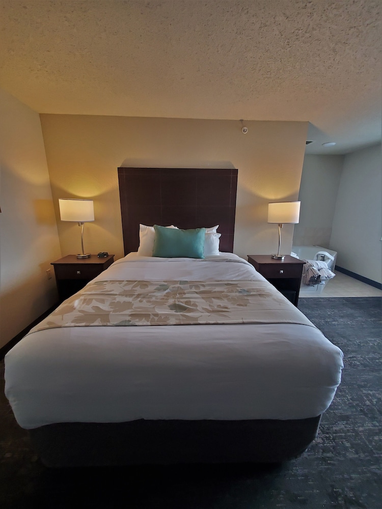 Cobblestone Suites Oshkosh - photo 6