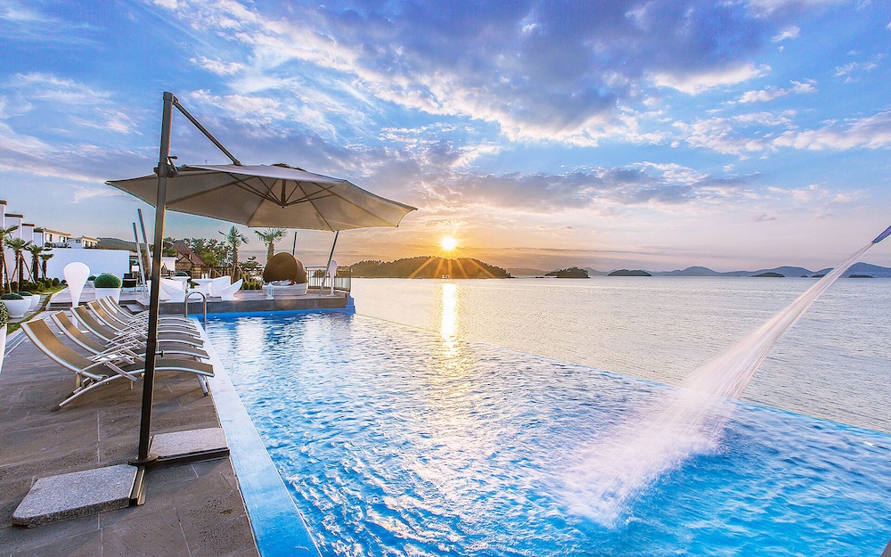 Le Ciel Pool Villa Pension — 4-Star Luxury Hotel in Yeosu, South Korea