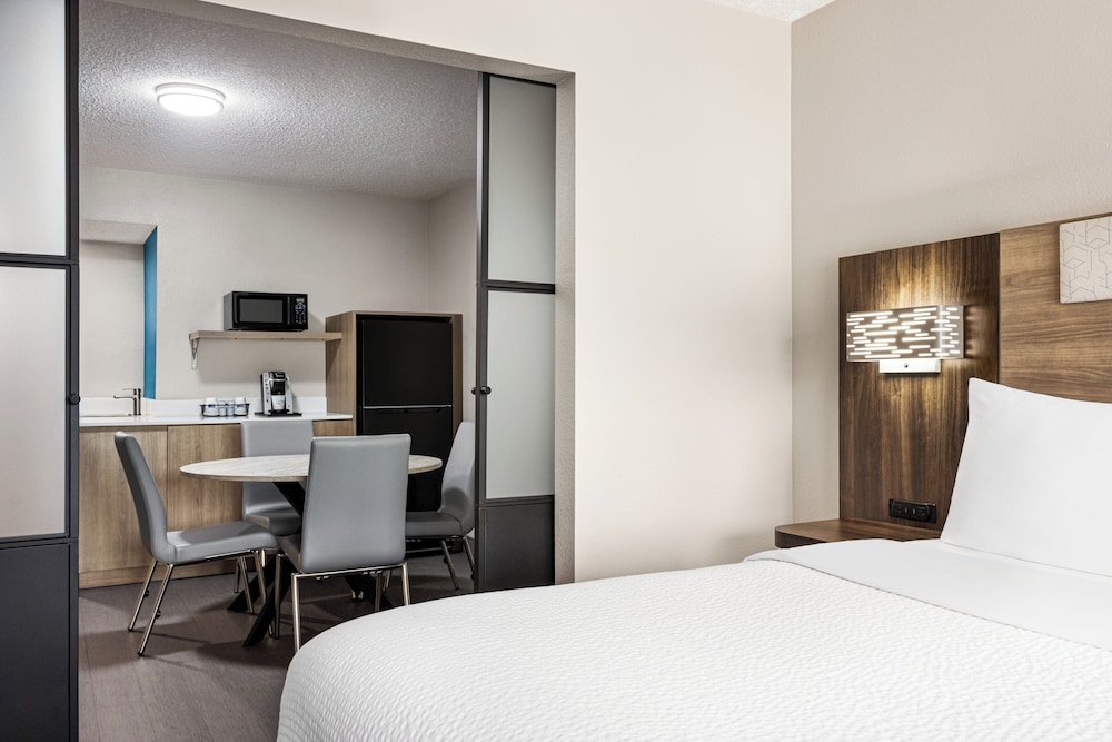 Holiday Inn Express Hotel & Suites Birmingham Irondale an IHG Hotel - photo 5