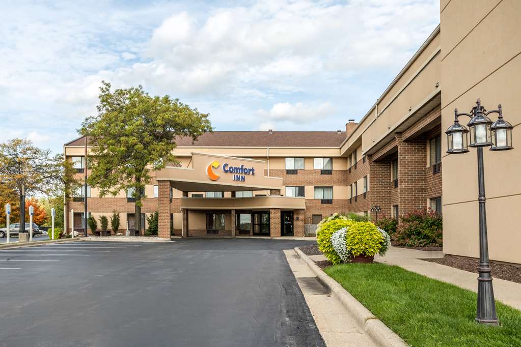 Comfort Inn Grand Rapids Airport - photo 3