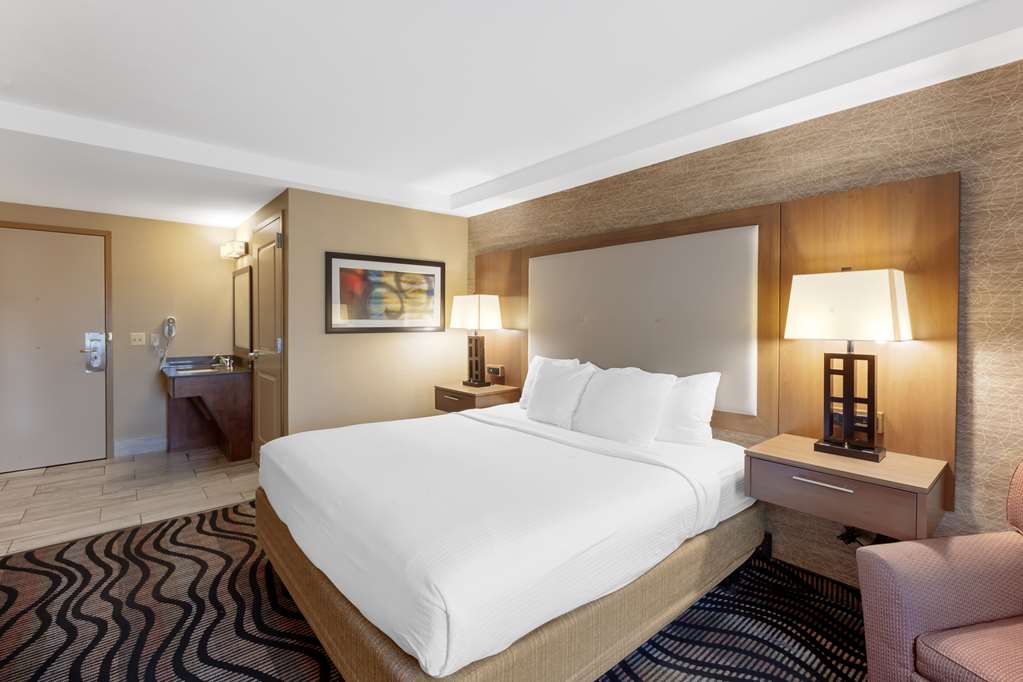 Best Western Summit Inn - photo 18