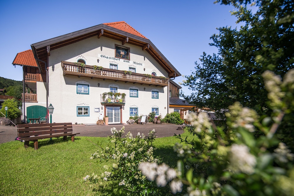 Hotel Gasthof Am Riedl — hotel in Koppl