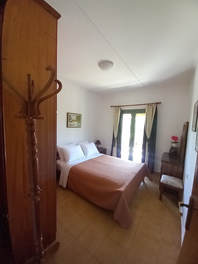 Christine House — Souda — photo 5