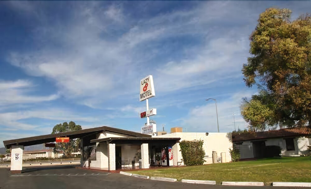 Lazy 8 Motel - last minute hotel in Tucson