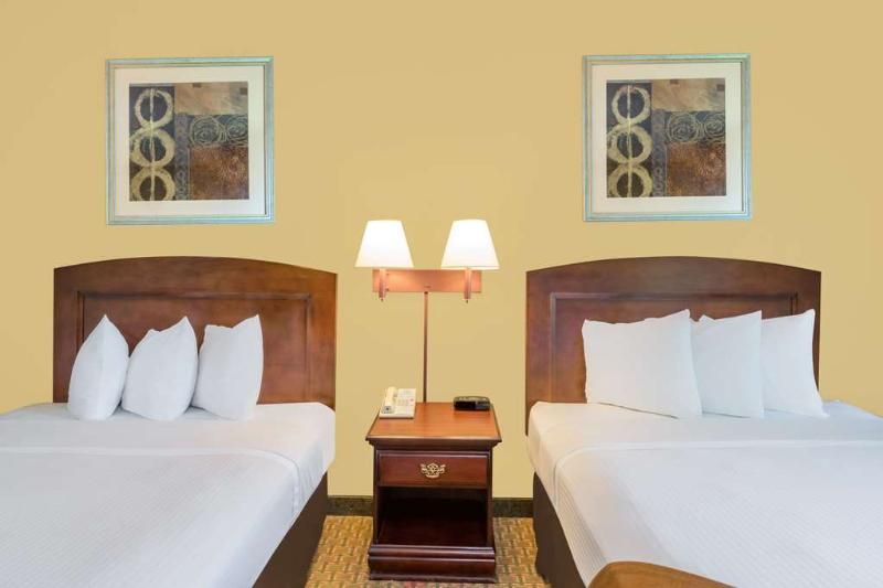 McPherson Inn By Oyo; I 135 - photo 13