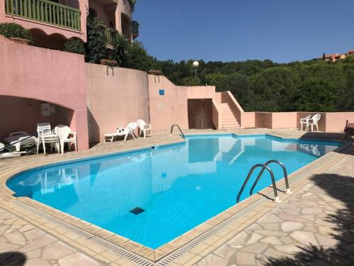 Elsa & David in Collioure, France