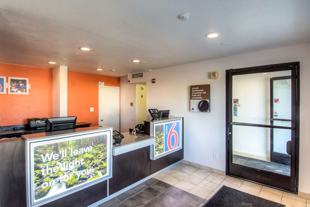 Motel 6 Redding CA North - photo 20