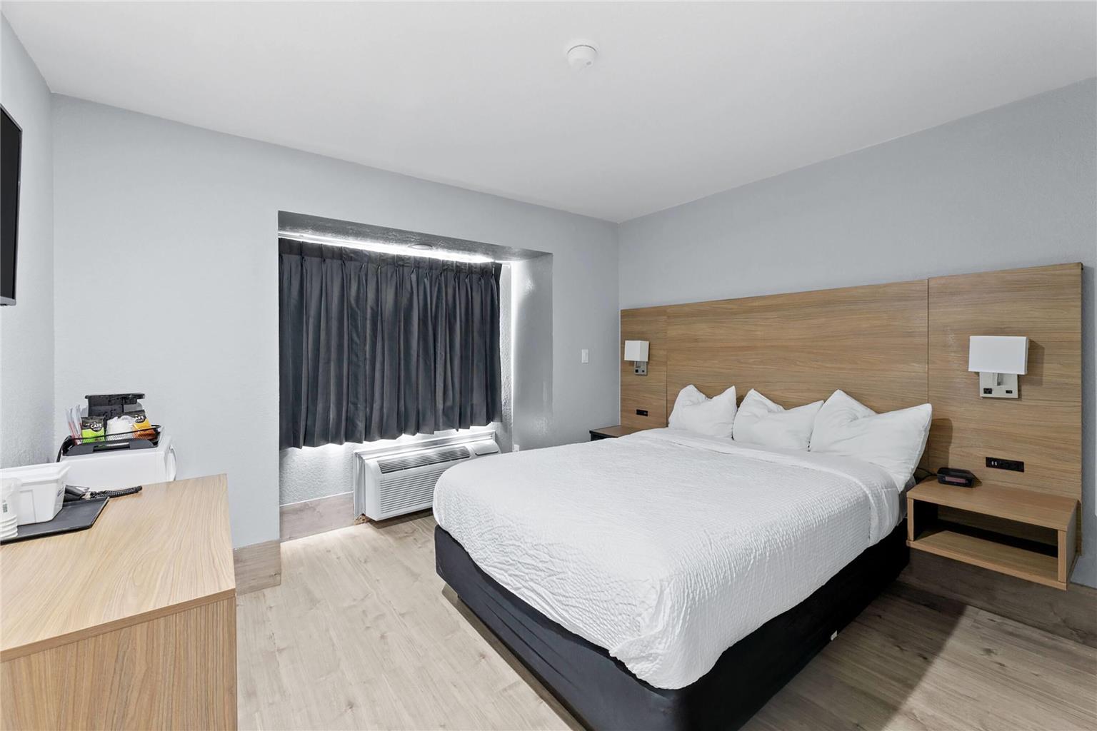 Days Inn by Wyndham San Antonio Downtown - photo 16
